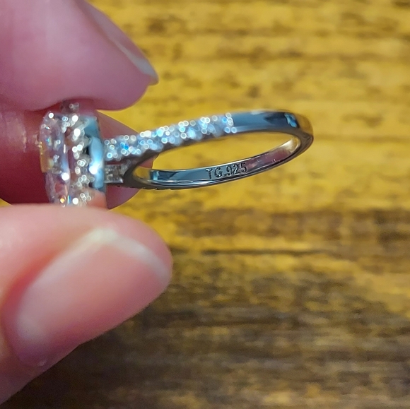 Tiger Gems 3.5 ctw Pear Halo Ring Size 4. Diamond Simulant. NWOT! - Picture 12 of 13